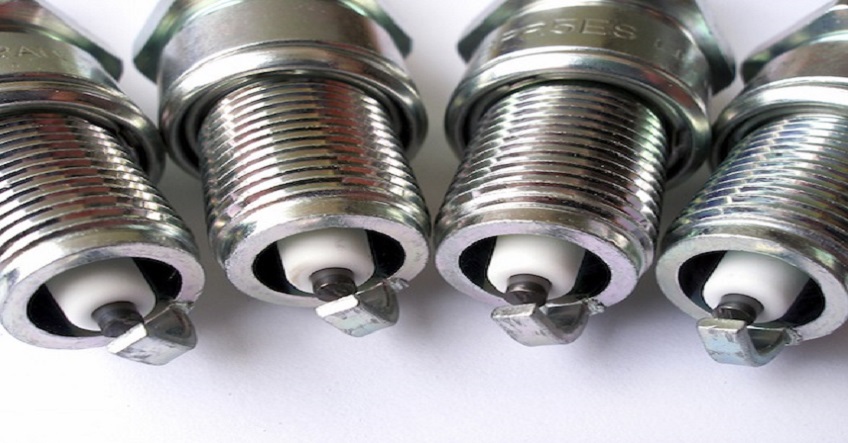 4 spark plugs and their electrode